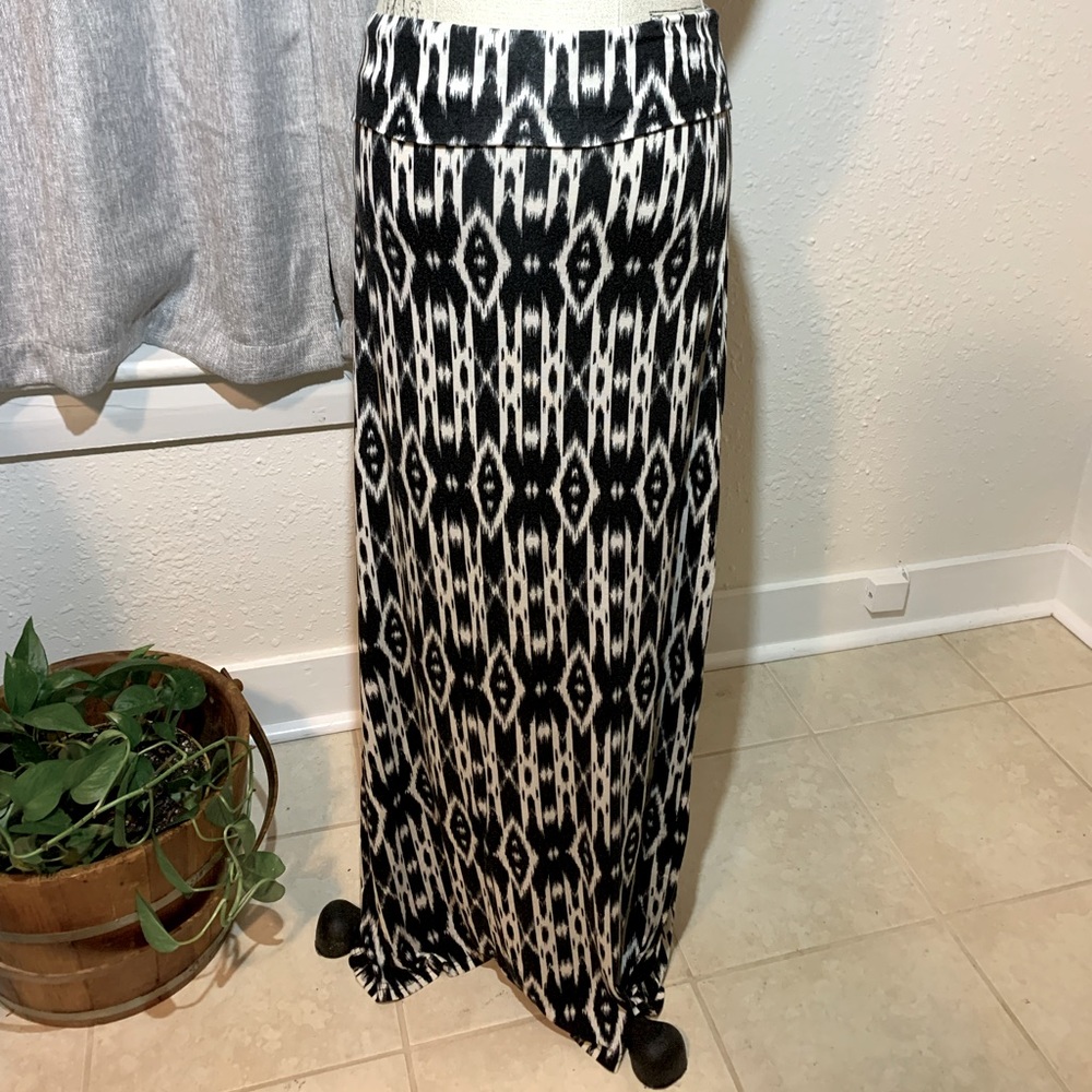 Empyre Maxi Skirt jersey knit sz Medium